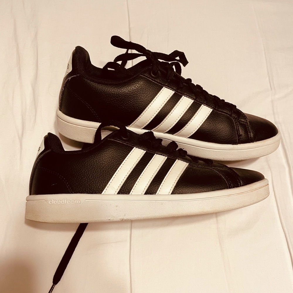 Shoes - Picture 3 of 6